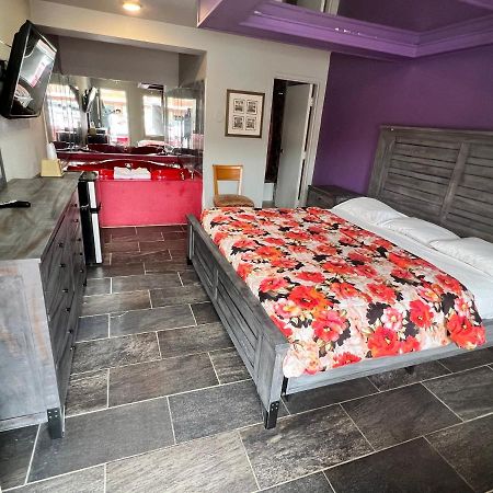 Miami Inn & Suites Оук Лоун Екстериор снимка