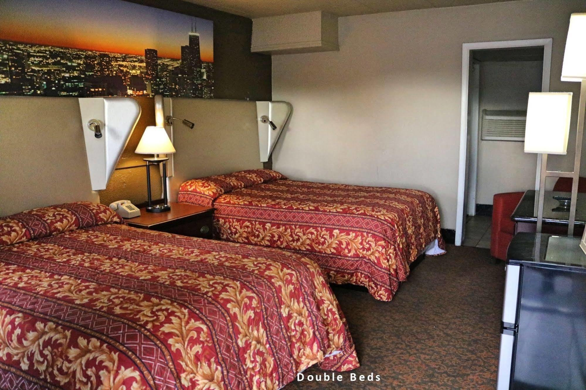 Miami Inn & Suites Оук Лоун Екстериор снимка
