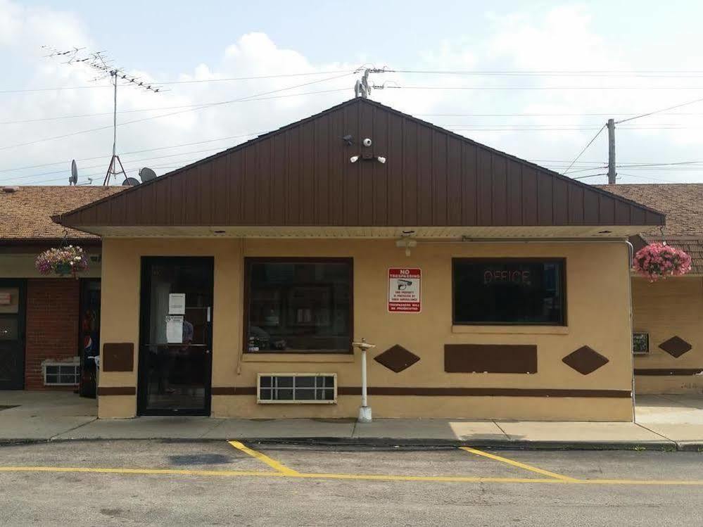 Miami Inn & Suites Оук Лоун Екстериор снимка